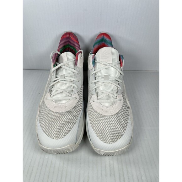 Athletic_Shoes